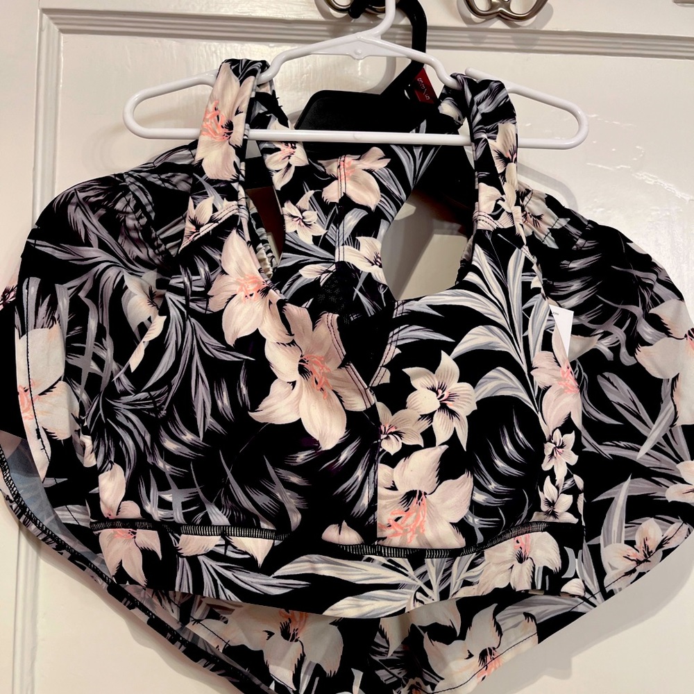 Hurley floral set bra and short NWT